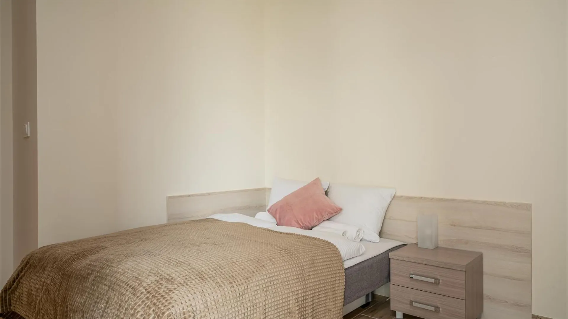 Rentplanet - Apartamenty Ksiecia Witolda Wroclaw Apartment