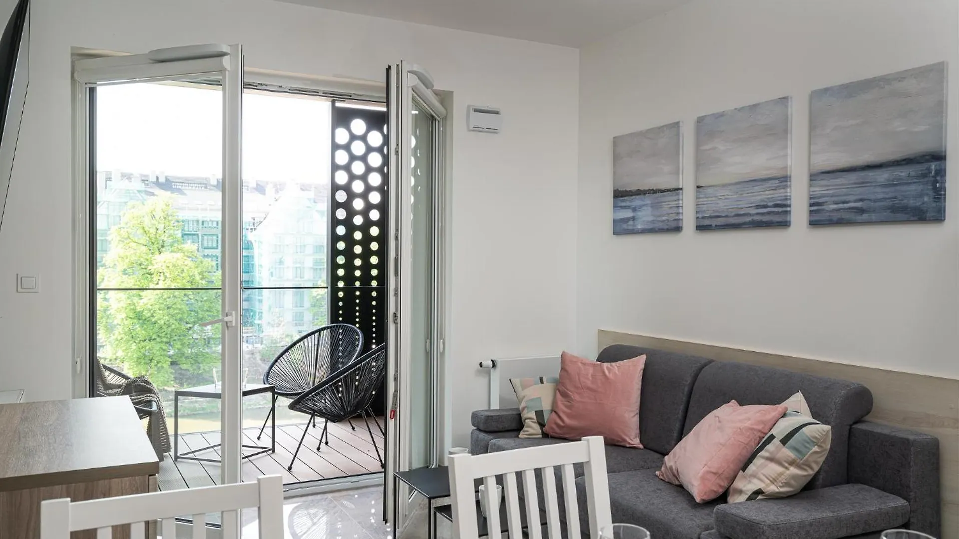 Rentplanet - Apartamenty Ksiecia Witolda Wroclaw 0*,