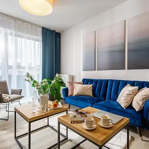Aparthotel Deluxe By The Railway Station, Vratislav