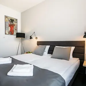 zkontrolujte dostupnost